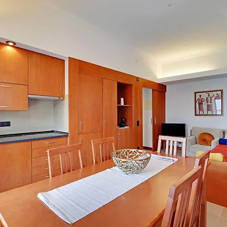 Apartment Cosy With Pool By Homing
