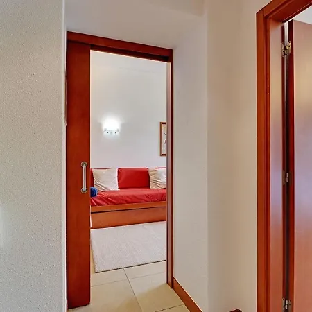 Apartment Cosy With Pool By Homing *