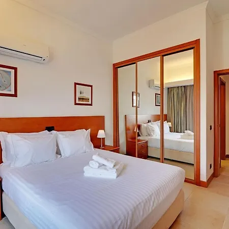 Cosy With Pool By Homing Apartmán *