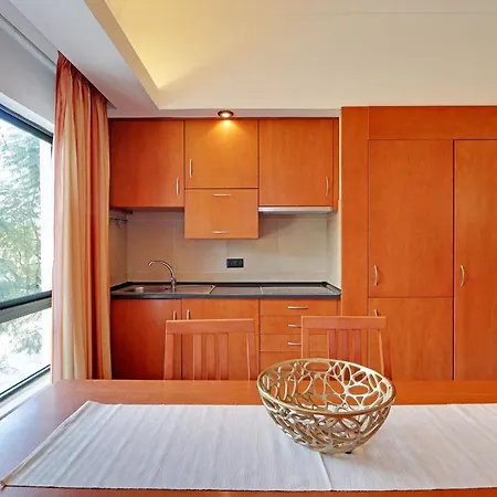 Cosy With Pool By Homing Apartmán *