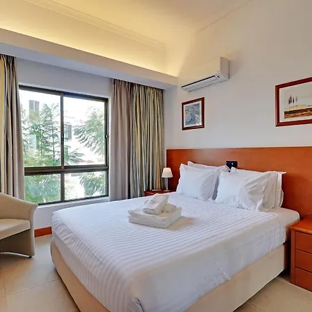 Cosy With Pool By Homing Appartement *