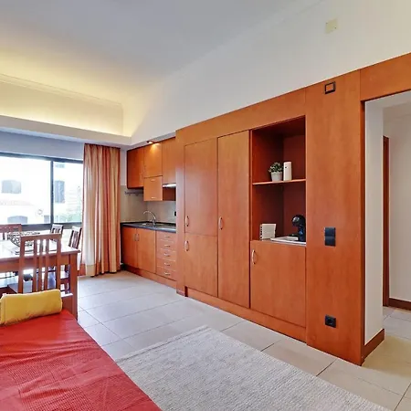 Cosy With Pool By Homing Appartement *